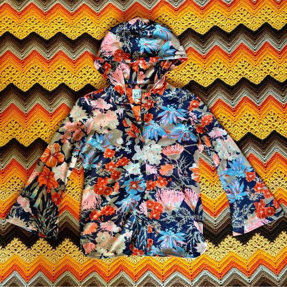 Vintage 60s hooded and flared sleeve button down blouse - Picture 2 of 9